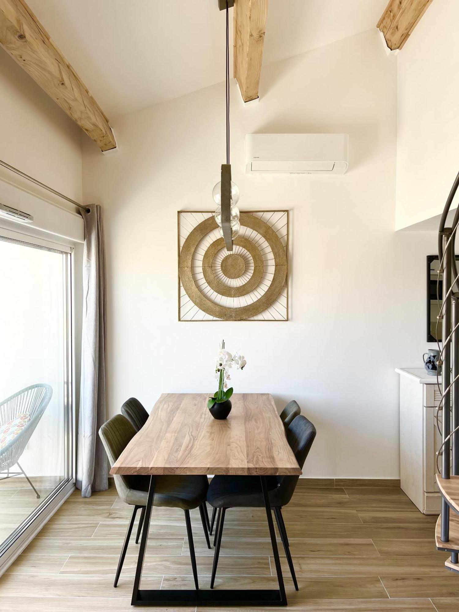 Duplex Centre Ville - 50M De La Plage - Clim - Garage - Netflix Le Grau-du-Roi Room photo