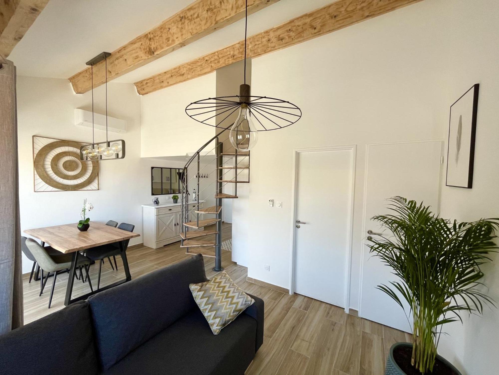 Duplex Centre Ville - 50M De La Plage - Clim - Garage - Netflix Le Grau-du-Roi Room photo